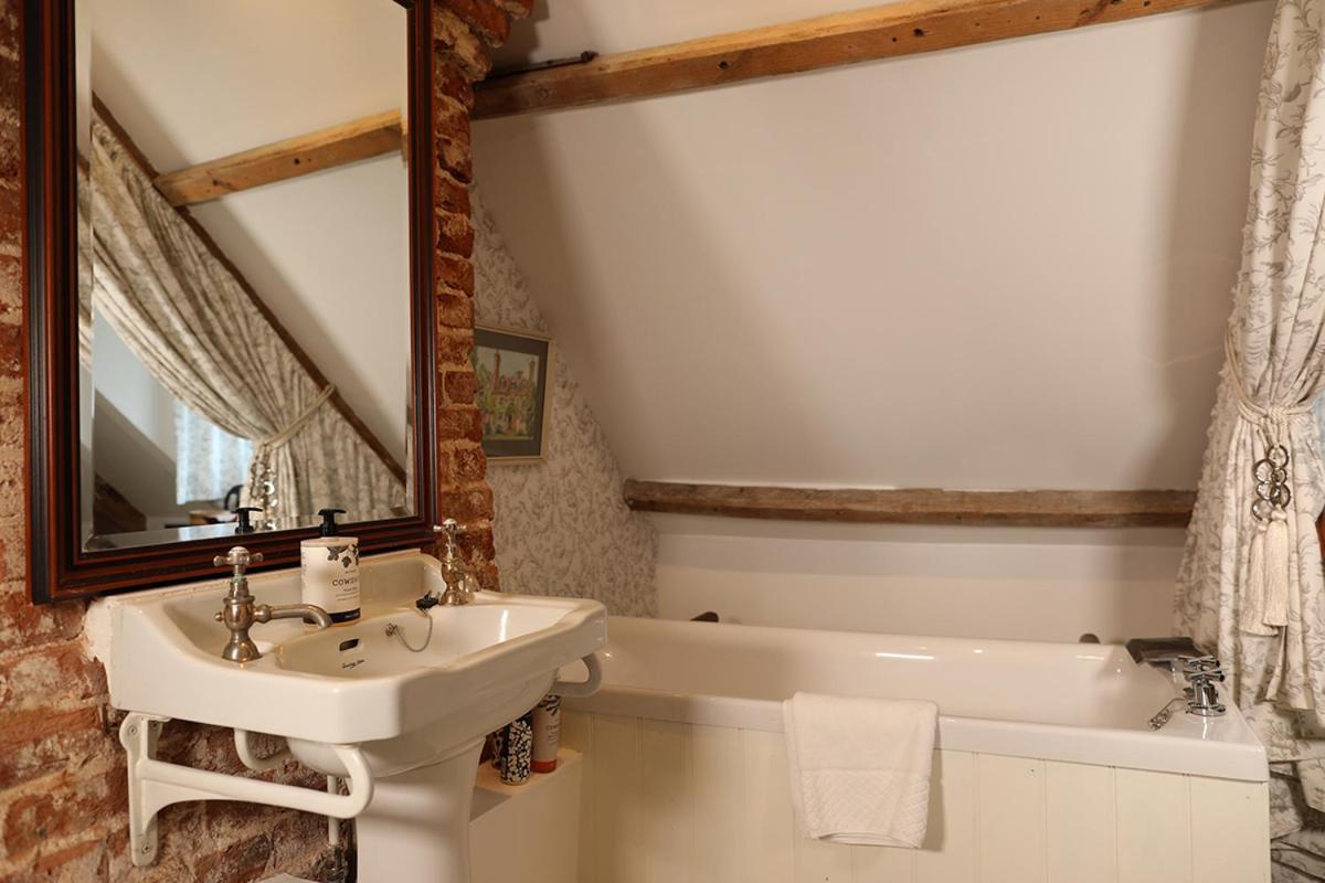 Carrick'S At Castle Farm Hotel Swanton Morley ภายนอก รูปภาพ