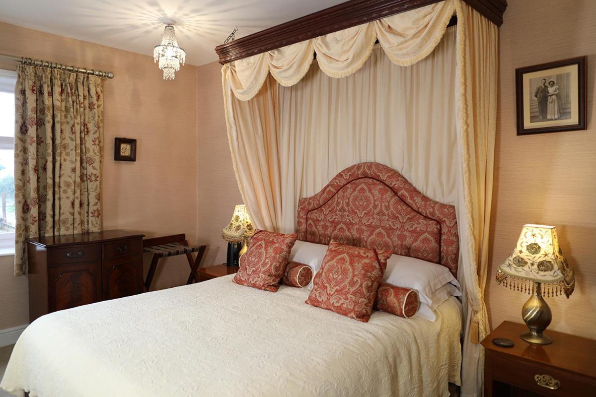 Carrick'S At Castle Farm Hotel Swanton Morley ภายนอก รูปภาพ